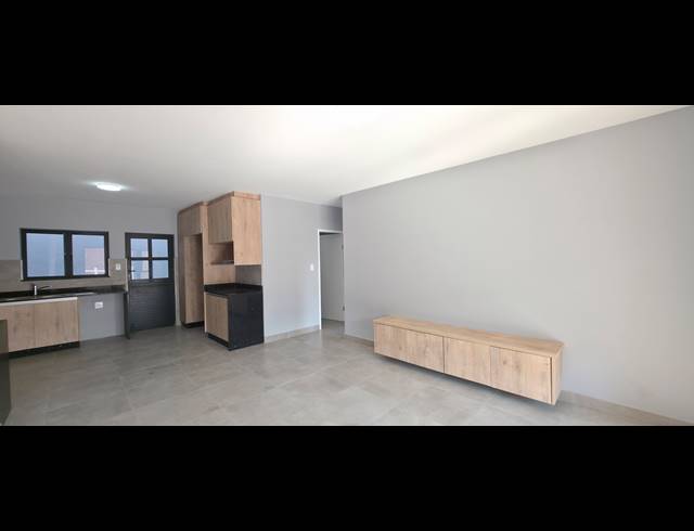 2 BEDROOM APARTMENT FOR SALE IN ESCOMBE